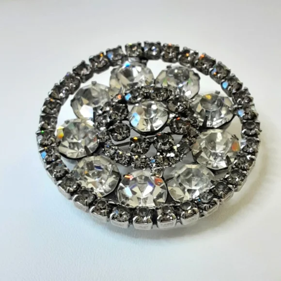VTG KRAMER Sparkling 2-Tone Smokey Gray and Clear Rhinestone Silver Tone Brooch - Picture 3 of 6